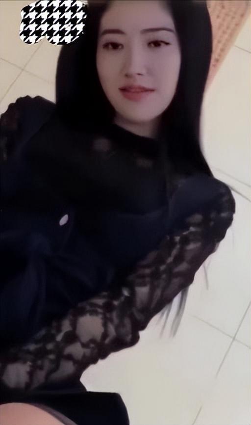 国产黑玫瑰美女视频网站,揭秘网络红人的魅力世界 第2张 国产黑玫瑰美女视频网站,揭秘网络红人的魅力世界 第2张