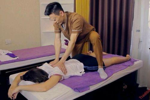 国产按摩视频女生裸体,裸体女生的私密瞬间